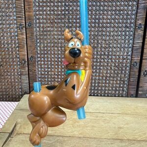 Scooby doo straw trick